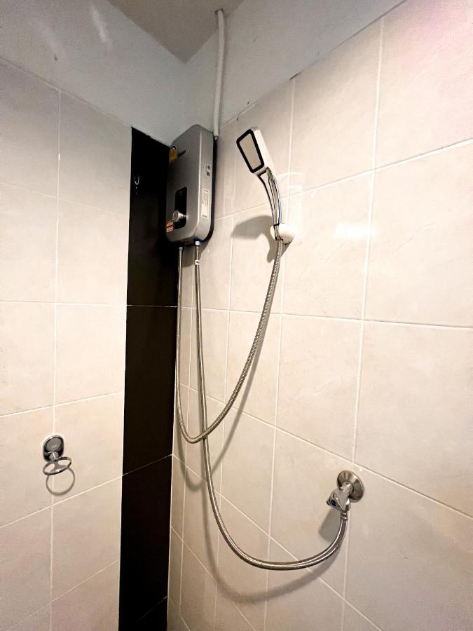 Baobab Hotel Patong Buitenkant foto