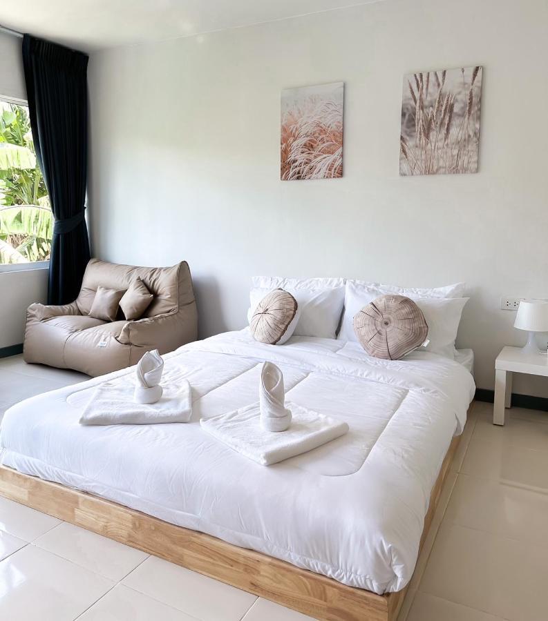 Baobab Hotel Patong Buitenkant foto