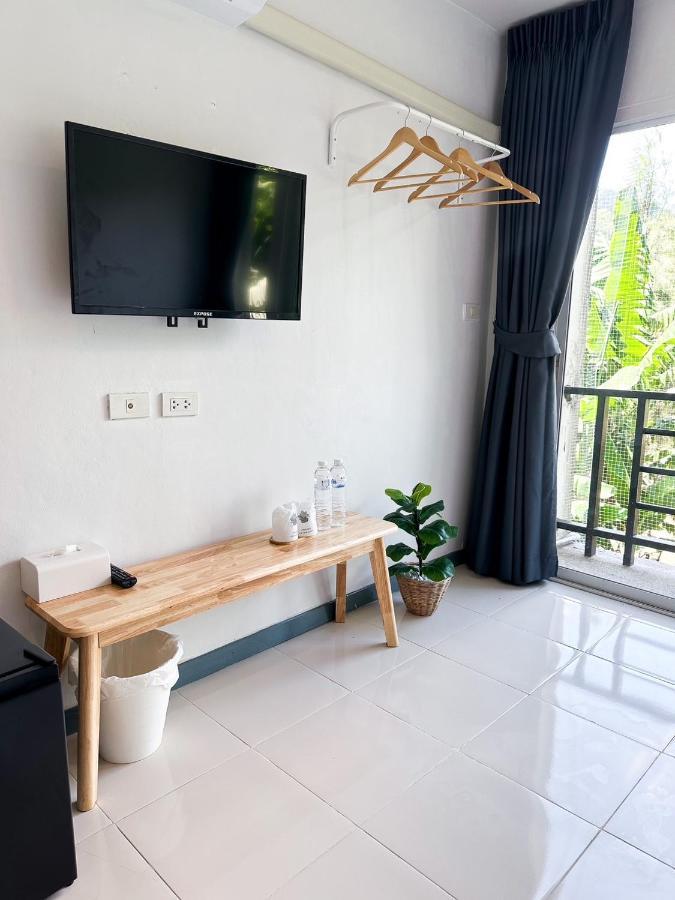 Baobab Hotel Patong Buitenkant foto