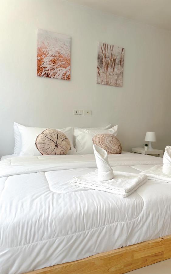Baobab Hotel Patong Buitenkant foto
